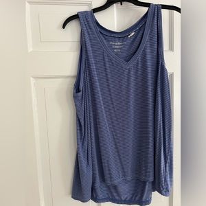 Tommy Bahamas stripped, blue shell. xl, good condition